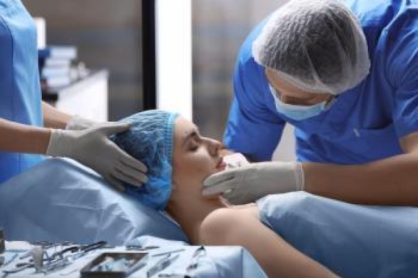 عملية تجميل الانف الجراحية